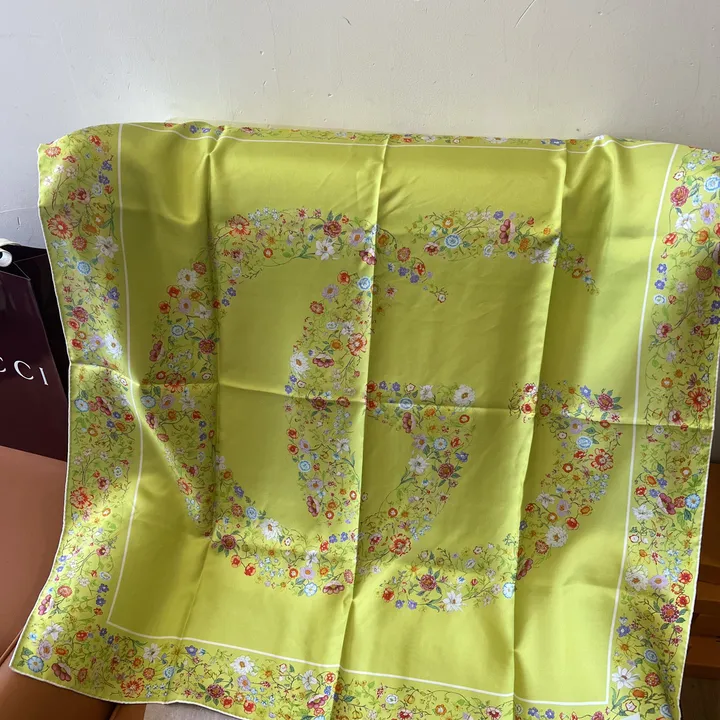 スーパーコピー グッチ マフラー