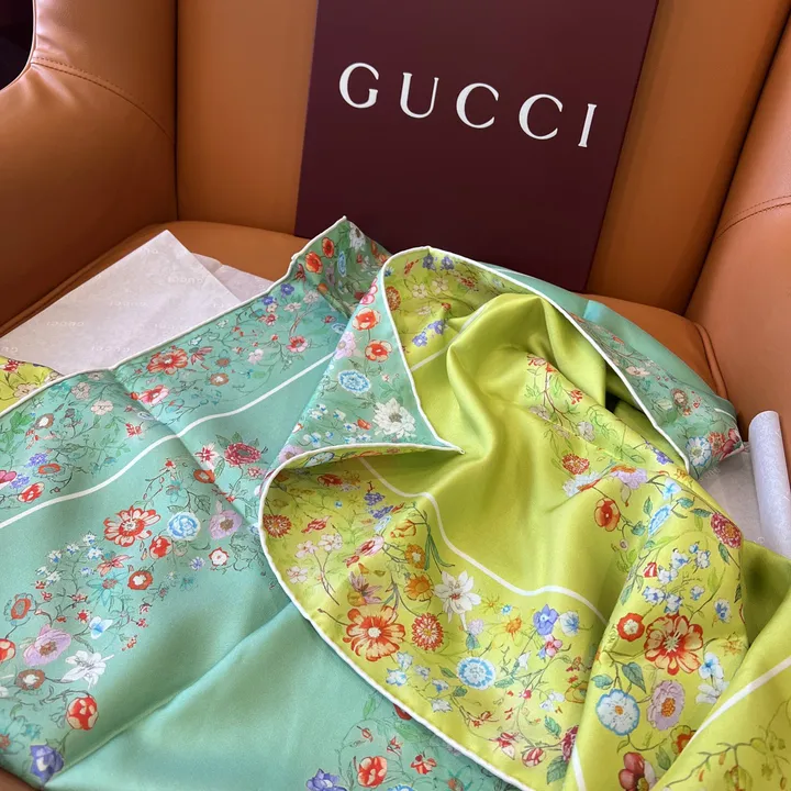 スーパーコピー グッチ マフラー