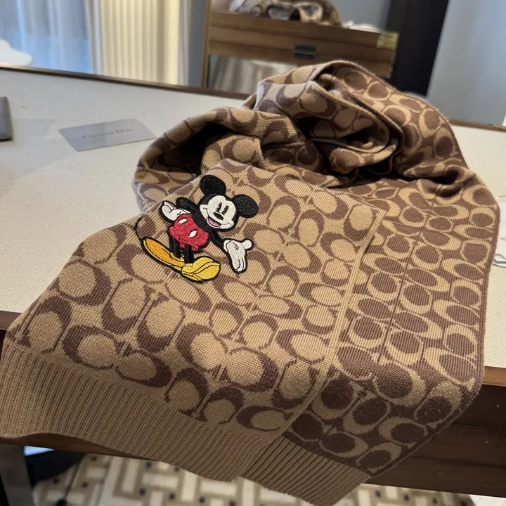 スーパーコピー コーチ マフラー