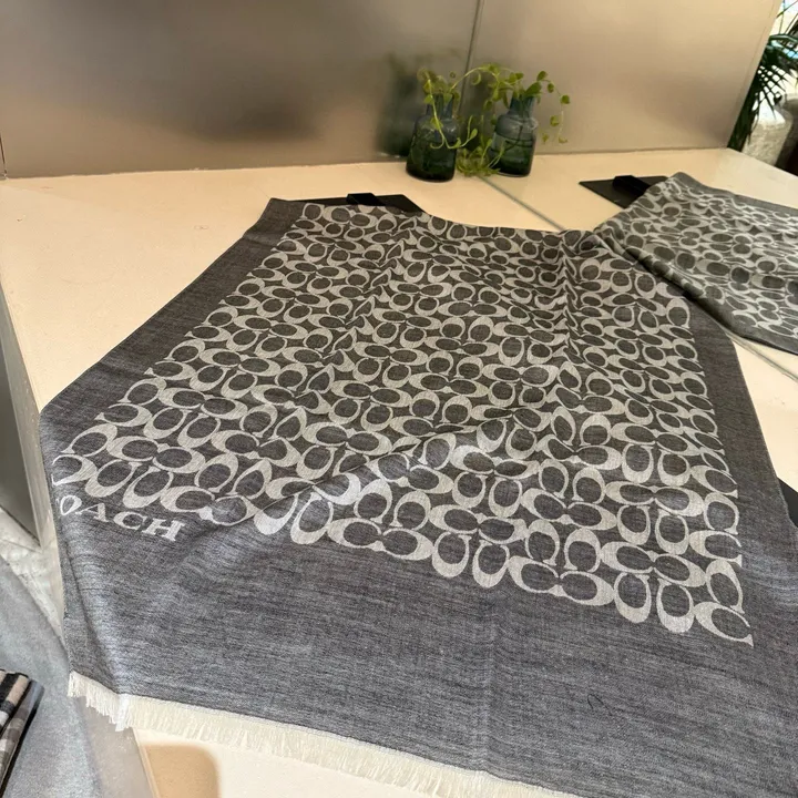 スーパーコピー コーチ マフラー