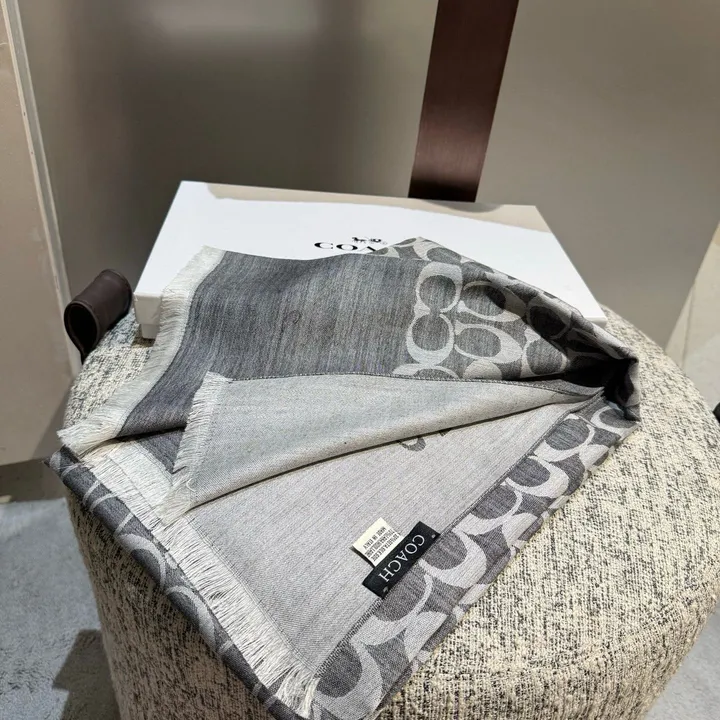 スーパーコピー コーチ マフラー