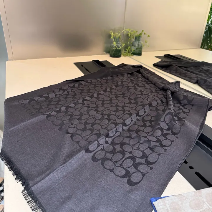 スーパーコピー コーチ マフラー