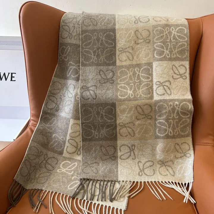 スーパーコピー ロエベ マフラー