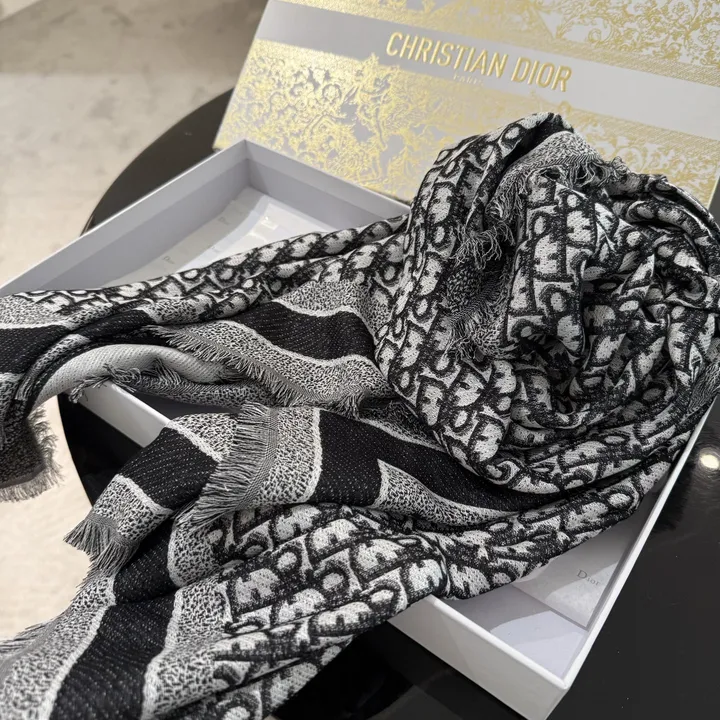 スーパーコピー ディオール マフラー