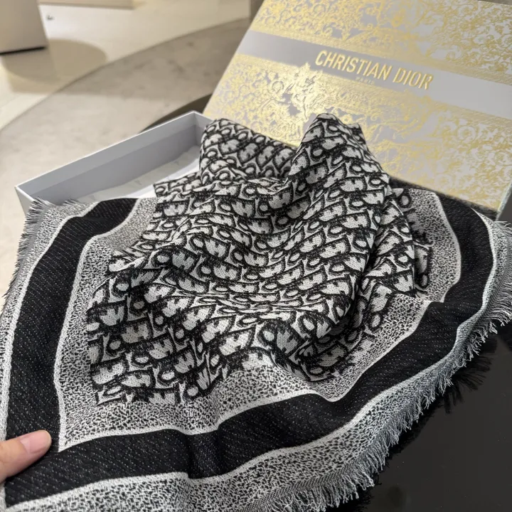 スーパーコピー ディオール マフラー