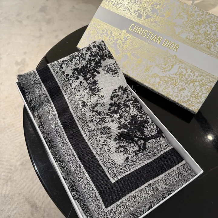 スーパーコピー ディオール マフラー