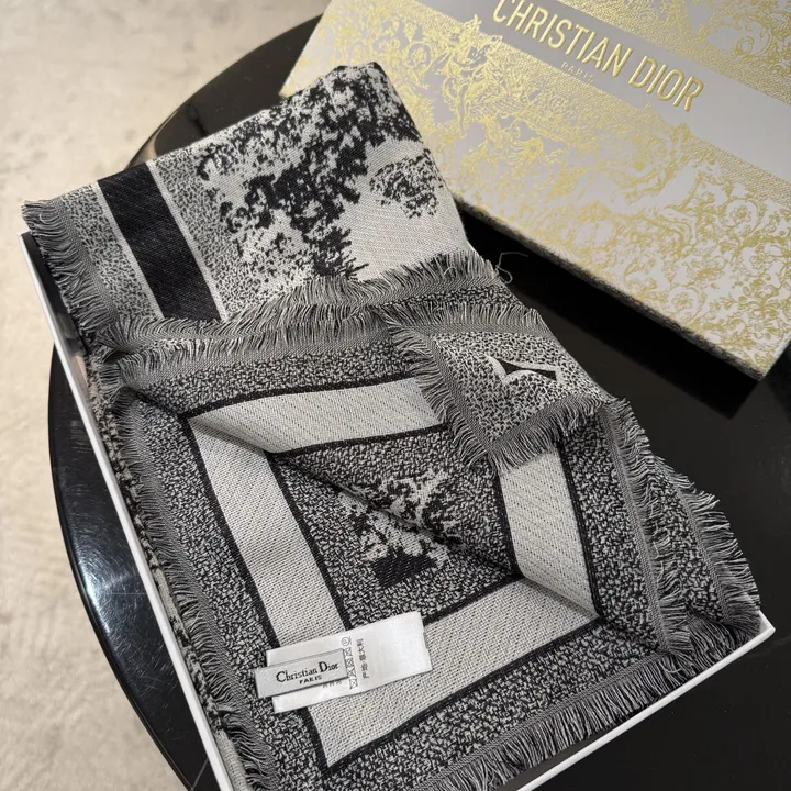 スーパーコピー ディオール マフラー