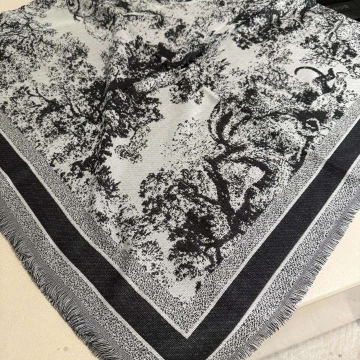 スーパーコピー ディオール マフラー