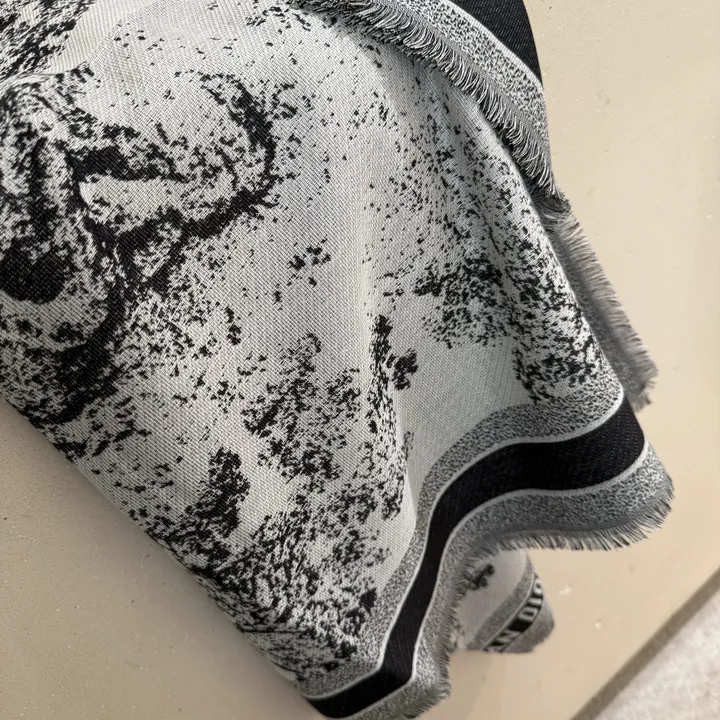 スーパーコピー ディオール マフラー