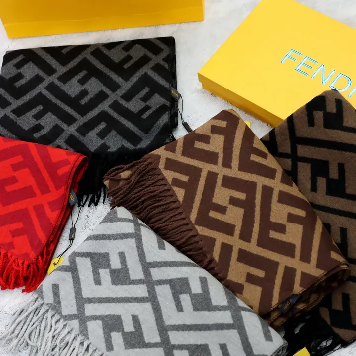 スーパーコピー フェンディ マフラー