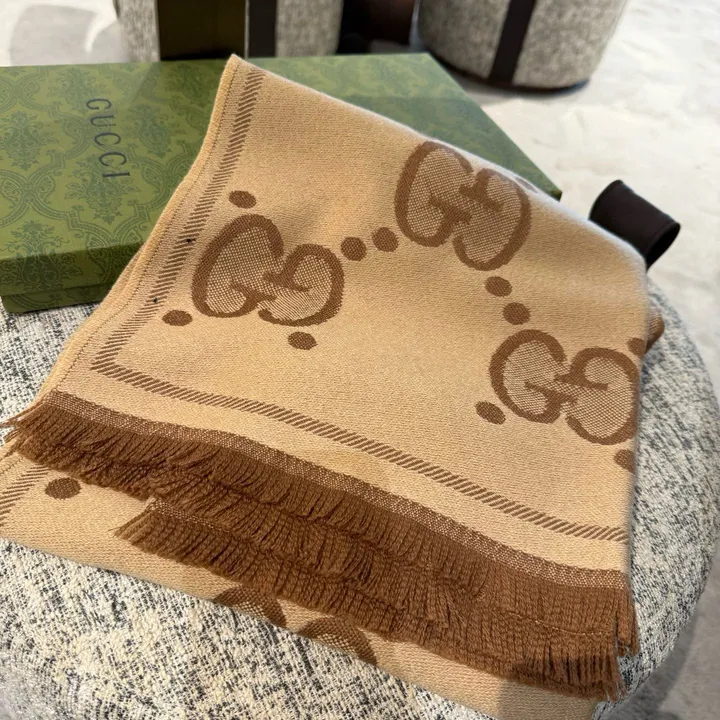 スーパーコピー グッチ マフラー