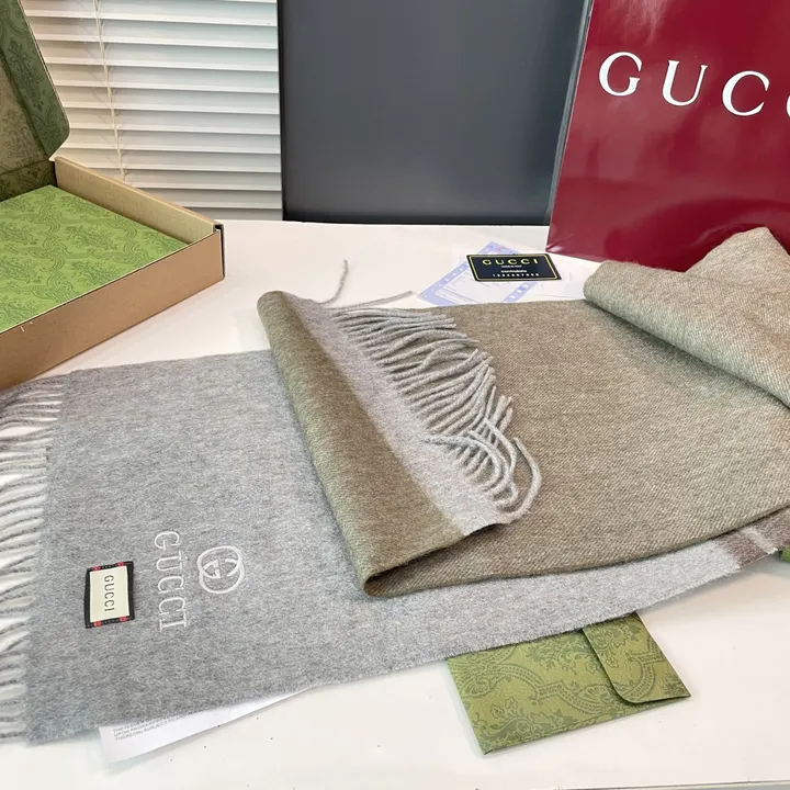 スーパーコピー グッチ マフラー