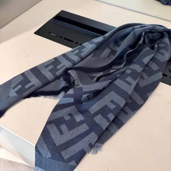 スーパーコピー フェンディ マフラー