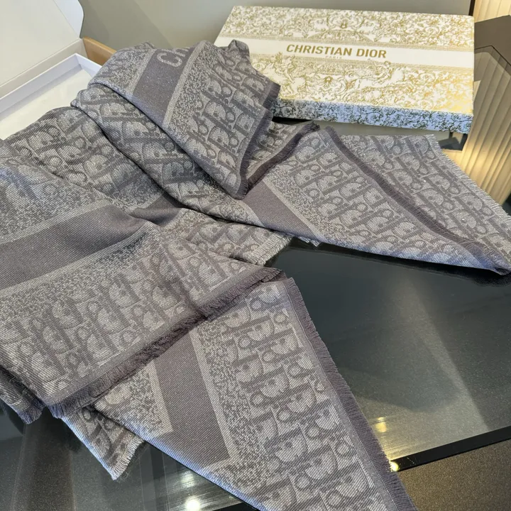 スーパーコピー ディオール マフラー