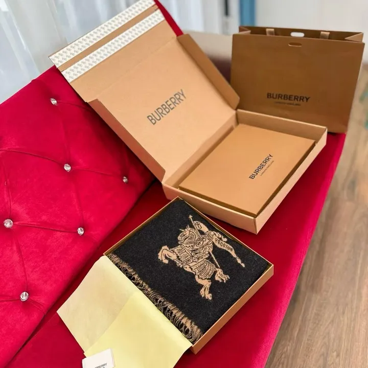 スーパーコピー バーバリー ス マフラー