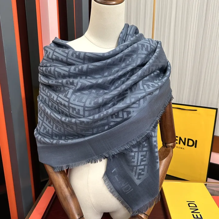 スーパーコピー フェンディ マフラー