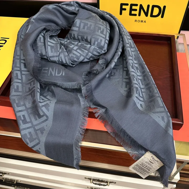 スーパーコピー フェンディ マフラー