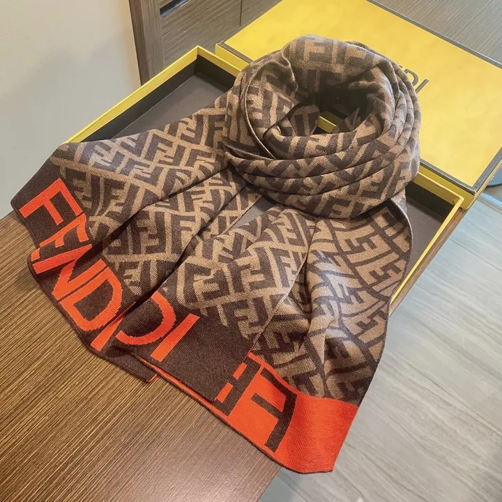 スーパーコピー フェンディ マフラー