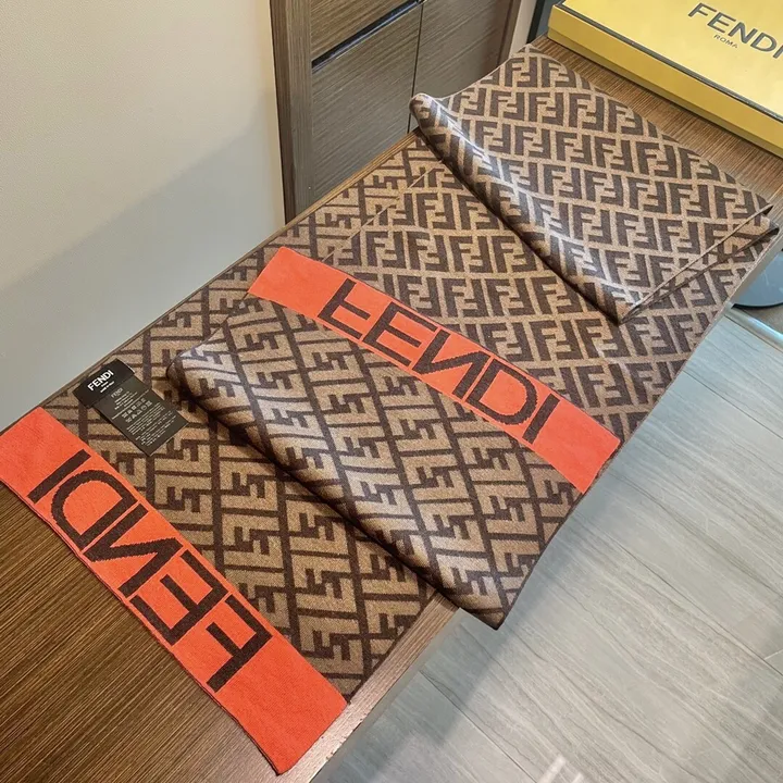 スーパーコピー フェンディ マフラー