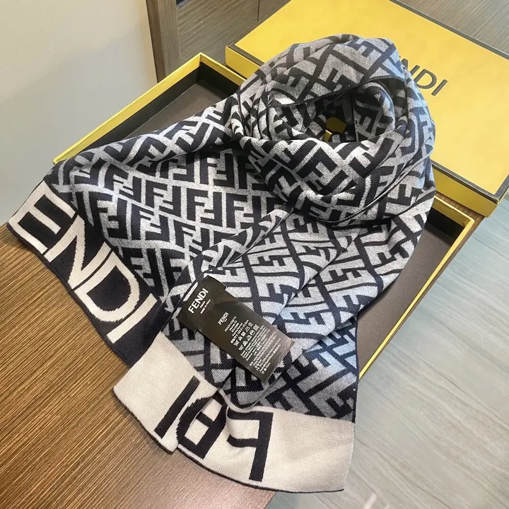 スーパーコピー フェンディ マフラー