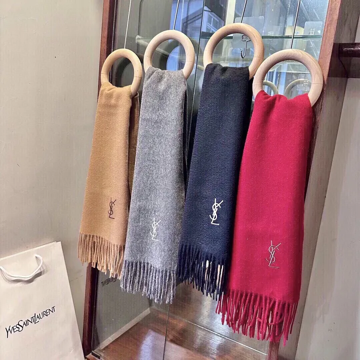 スーパーコピー バレンシアガ マフラー