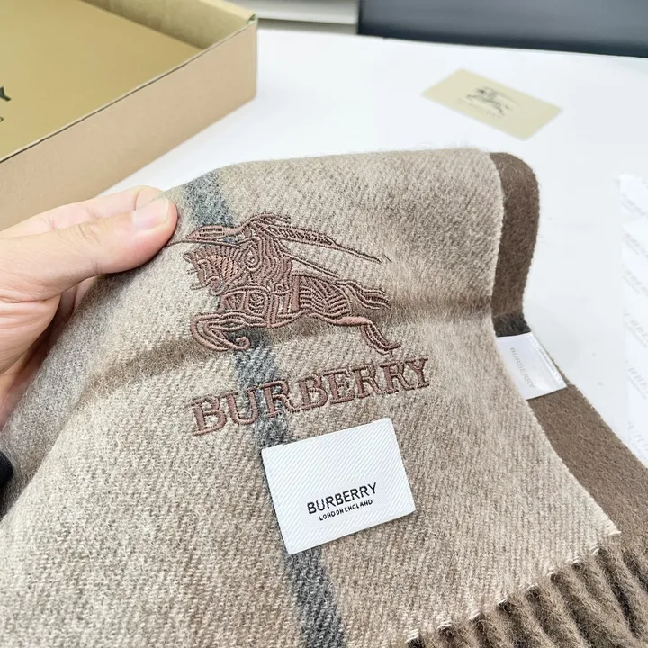 スーパーコピー バーバリー ス マフラー