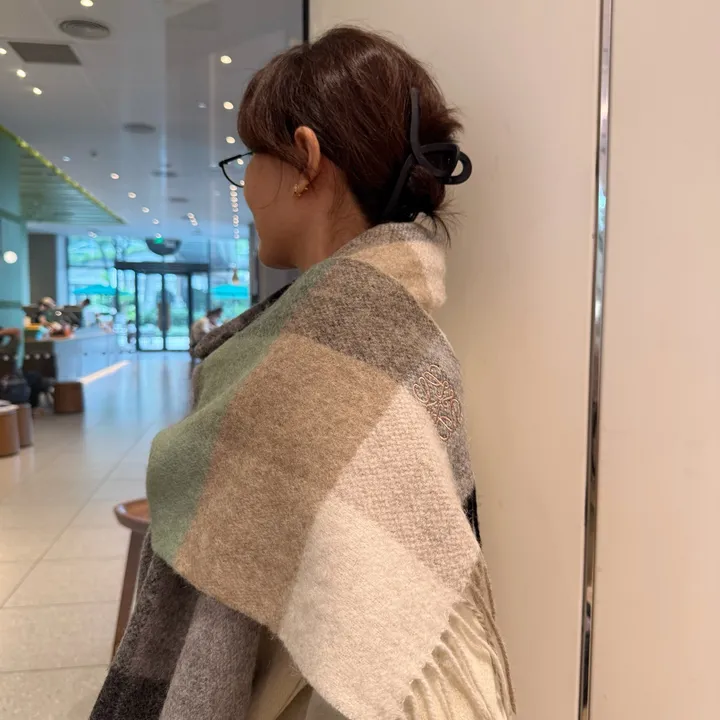 スーパーコピー ロエベ マフラー