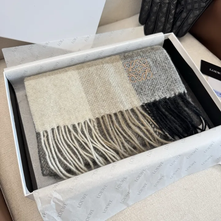 スーパーコピー ロエベ マフラー