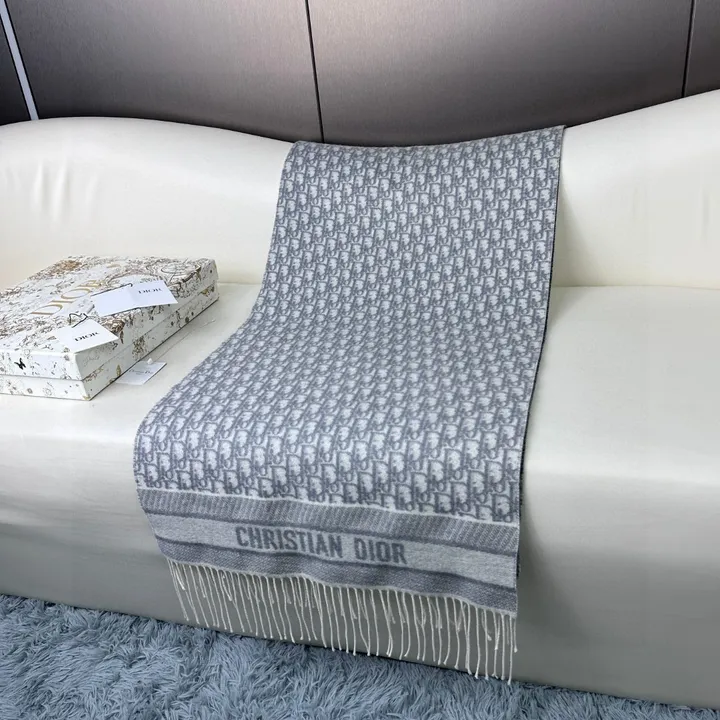 スーパーコピー ディオール マフラー