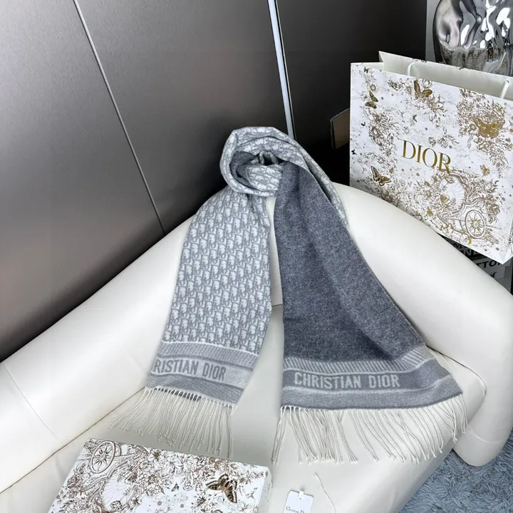 スーパーコピー ディオール マフラー