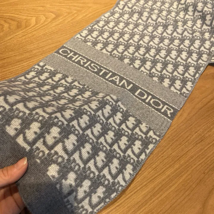 スーパーコピー ディオール マフラー