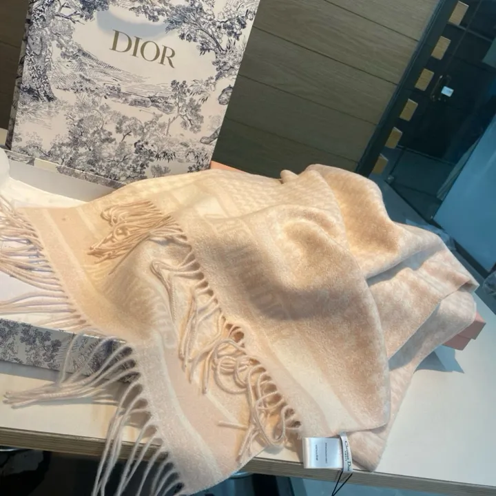 スーパーコピー ディオール マフラー