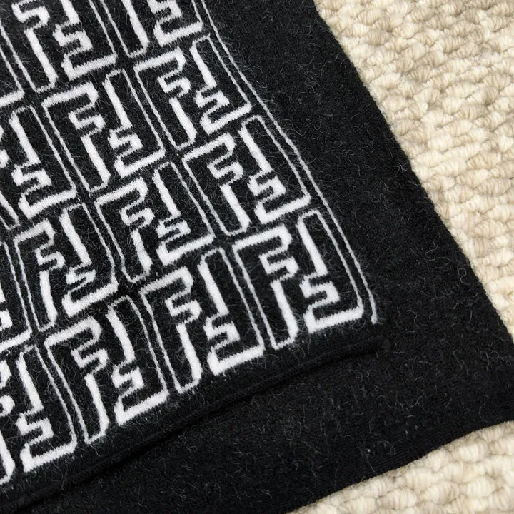 スーパーコピー フェンディ マフラー