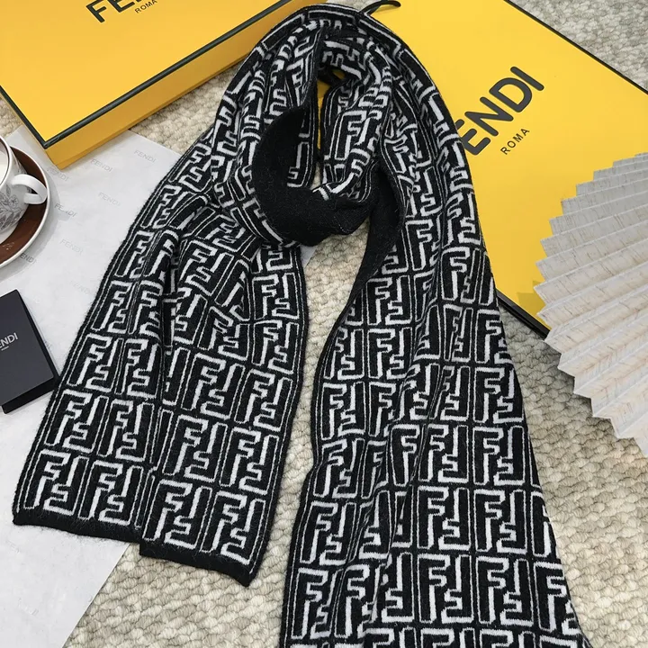 スーパーコピー フェンディ マフラー