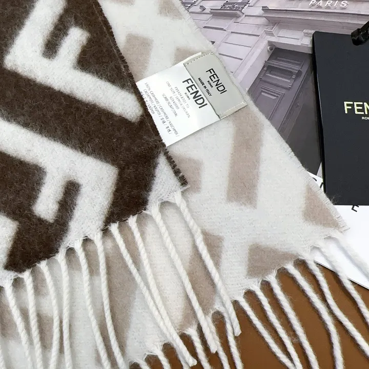 スーパーコピー フェンディ マフラー