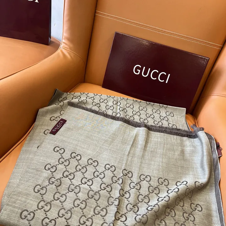 スーパーコピー グッチ マフラー