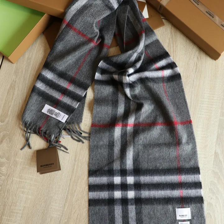 スーパーコピー バーバリー ス マフラー