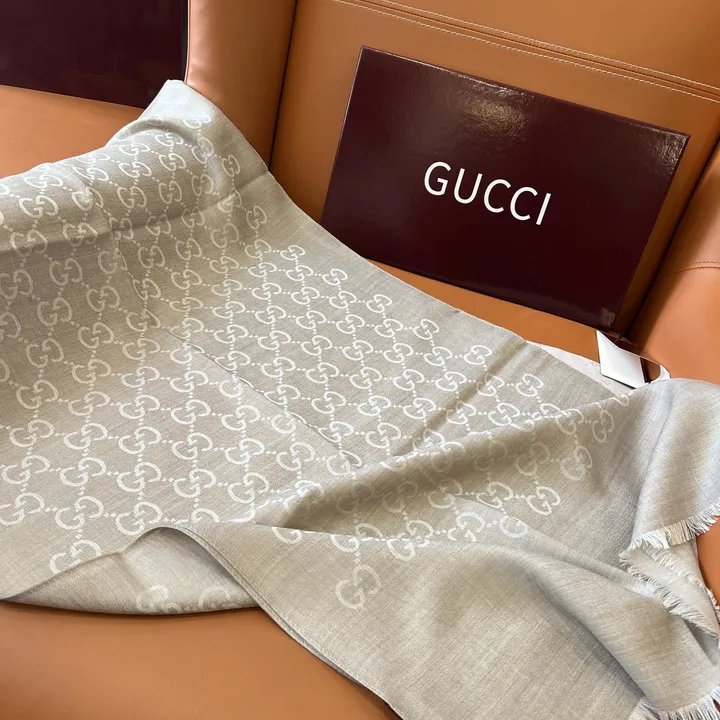 スーパーコピー グッチ マフラー