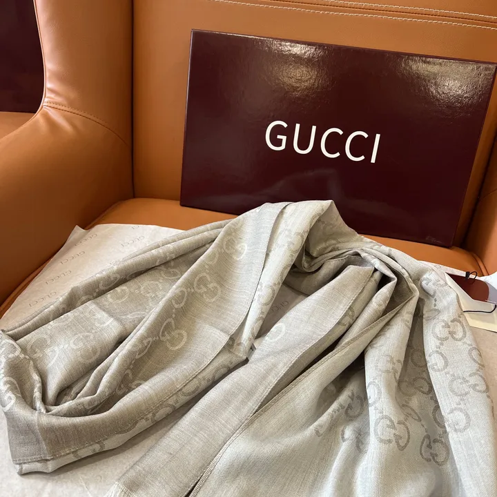 スーパーコピー グッチ マフラー