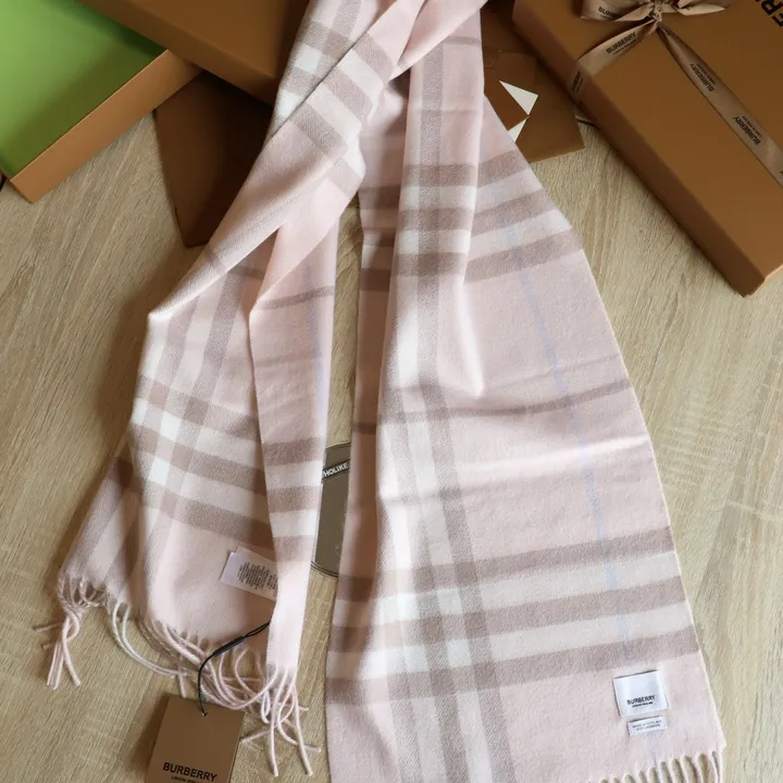 スーパーコピー バーバリー ス マフラー