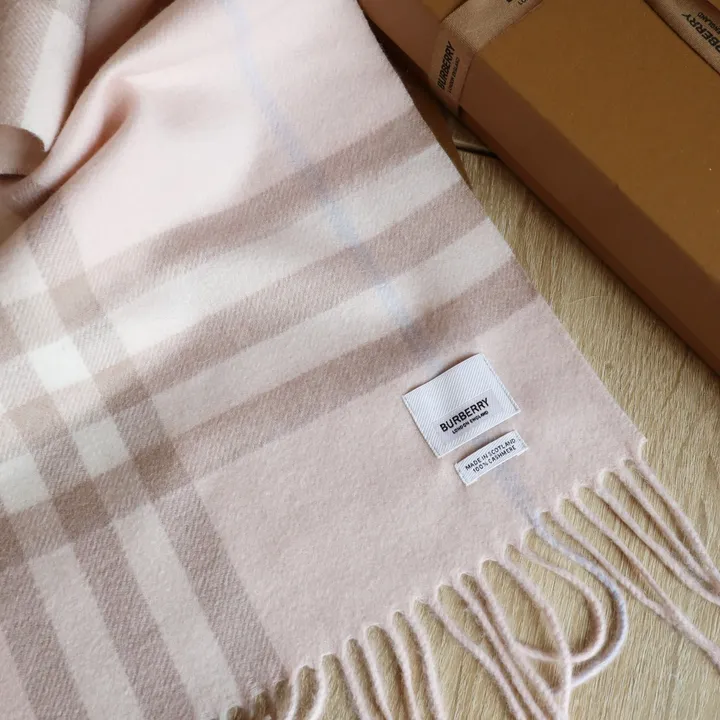 スーパーコピー バーバリー ス マフラー