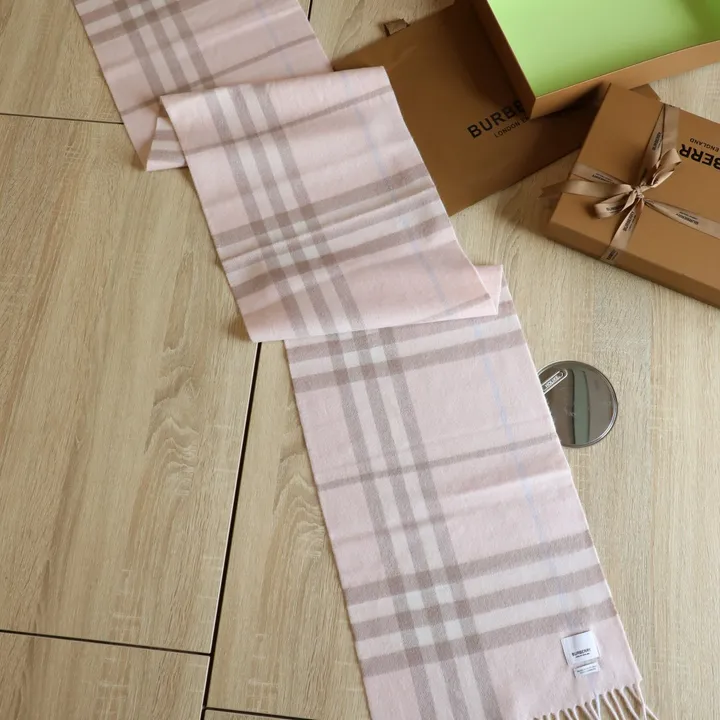 スーパーコピー バーバリー ス マフラー