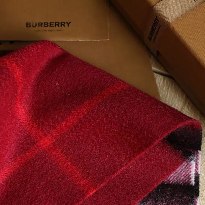 スーパーコピー バーバリー ス マフラー