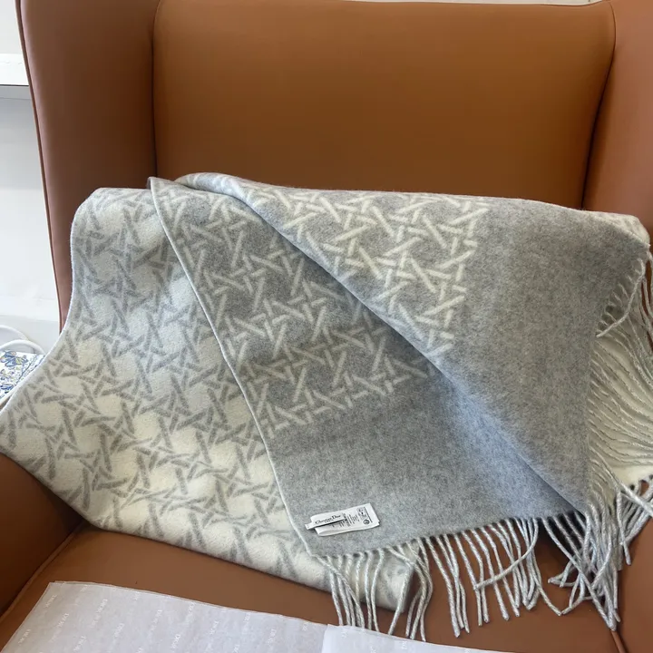 スーパーコピー ディオール マフラー