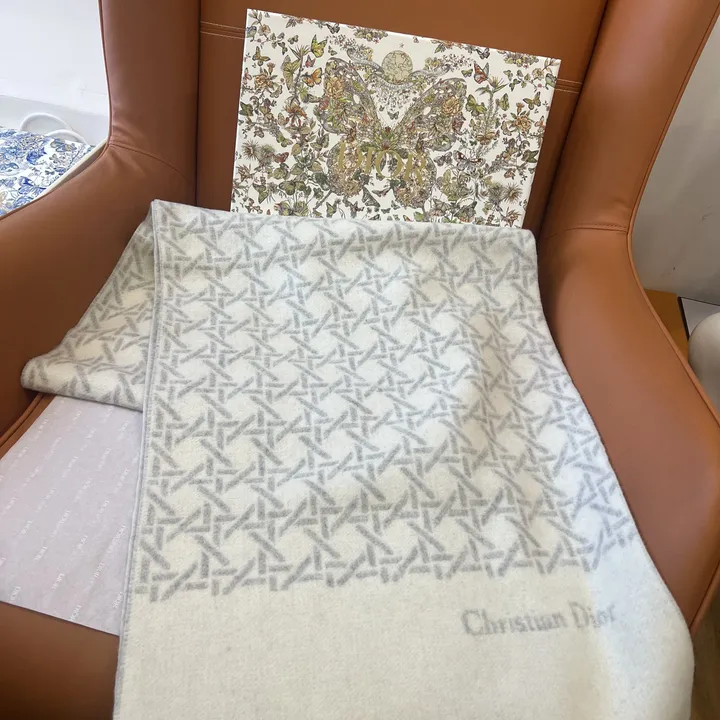 スーパーコピー ディオール マフラー