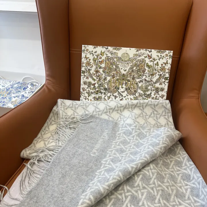 スーパーコピー ディオール マフラー