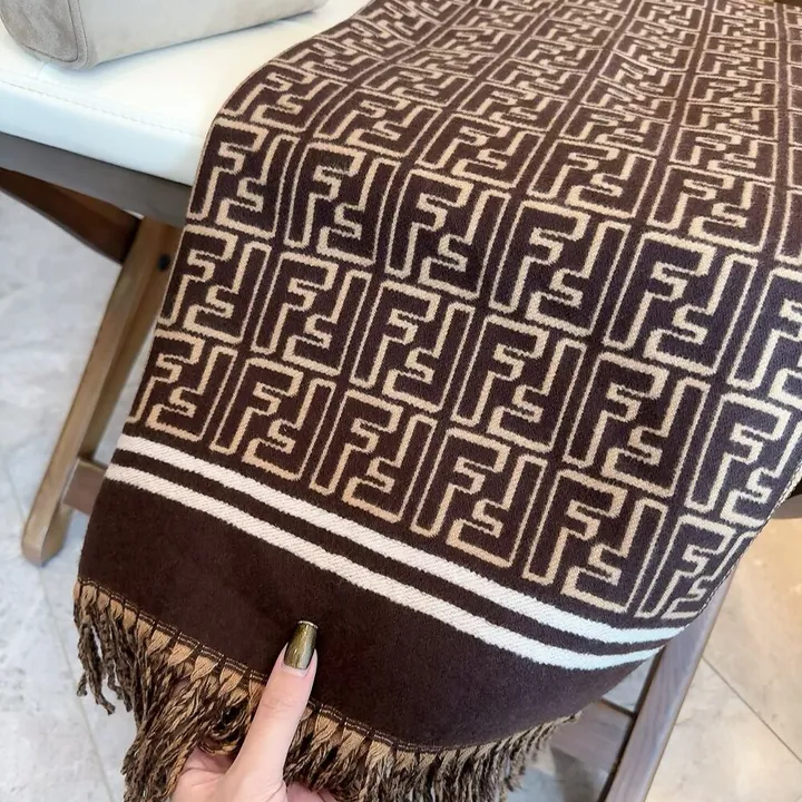 スーパーコピー フェンディ マフラー