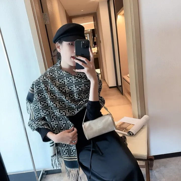 スーパーコピー フェンディ マフラー