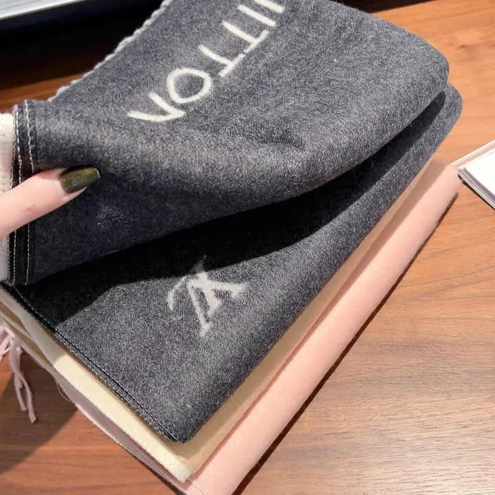 スーパーコピー ルイヴィトン マフラー