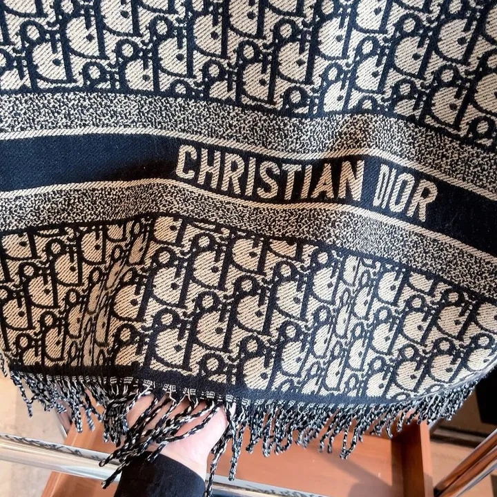 スーパーコピー グッチ マフラー